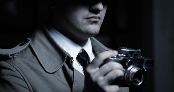 Bild 1 von 2: Im Geist des Antikommunismus entsteht Anfang 1946 auf Initiative der USA der westdeutsche Auslandsnachrichtendienst. Gründer ist der ehemalige Wehrmachtsgeneral Reinhard Gehlen.