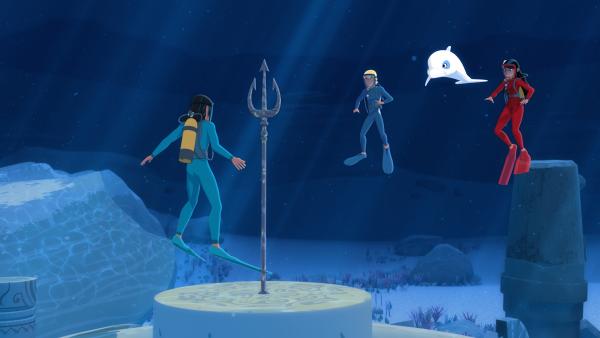 Bild 1 von 4: Auru (l.), Yann (2.v.l.), Zoom (2.v.r.) und Timeti (r.) haben unter Wasser eine versunkene Stadt mit allerlei Kunstschätzen entdeckt. Darunter ist auch ein großer Dreizack.