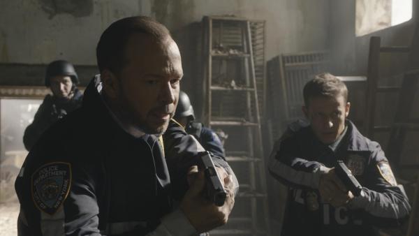 Bild 1 von 10: Danny Reagan (Donnie Wahlberg, l.); Jamie Reagan (Will Estes, r.)
