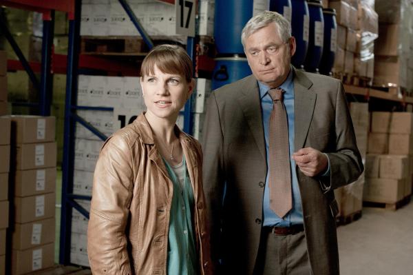Bild 1 von 30: Im Bild: Kristina Sprenger (Karin Kofler), Wilhelm Manske (Herwig Unterreiner).