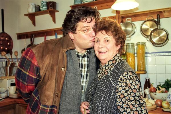 Bild 1 von 26: Im Bild:Erwin Steinhauer, Inge Konradi.