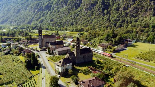 Bild 1 von 8: Giornico.