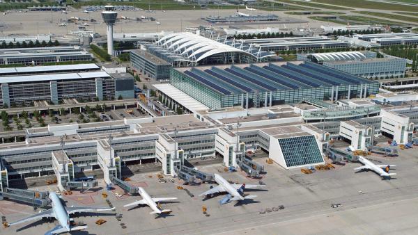 Bild 1 von 2: Der Flughafen \
