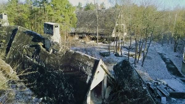 Bild 1 von 3: Diese vermeintlich gewöhnlichen Häuser gehörten zu einem wichtigen Kommunikationszentrum der Wehrmacht.