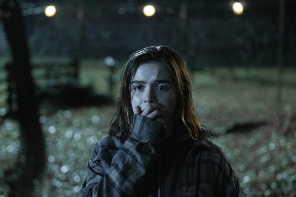 Bild 1 von 7: Ally Andrews (Kiernan Shipka)