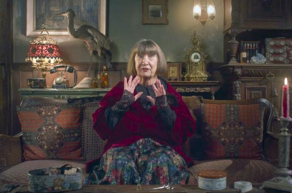 Bild 1 von 1: Die rüstige Rentnerin erzählt von einem Typen, der sich sein Abteil in einem Nachtzug mit einer hübschen Frau teilt und dabei mit ihr ins Gespräch kommt ...