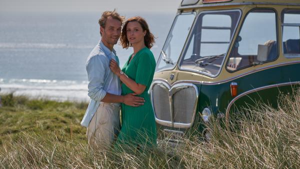 Bild 1 von 14: Die Reiseführerin Olivia (Isabella Krieger) hat in Nicolas (Max Woelky) die Liebe gefunden.