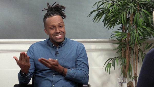 Bild 1 von 1: Sam Yankey und Moderatorin Bente Rathjen