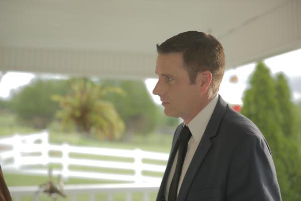 Bild 1 von 2: Als ein Schusswechsel in einer örtlichen Biker-Bar in Colorado Springs ausbricht und zwei Männer ums Leben kommen, muss Lt. Joe Kenda (Carl Marino) tief in die Welt der Biker-Bande \