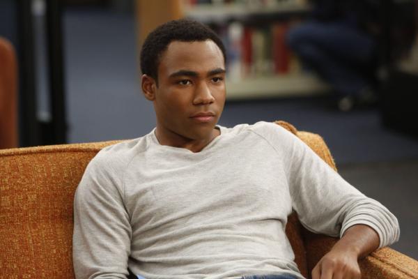 Bild 1 von 21: Ein neues Schuljahr steht auch Troy (Donald Glover) bevor und damit jede Menge neue Herausforderungen ...