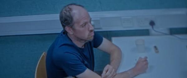 Bild 1 von 4: Schnell fällt der Verdacht auf Luke D'Wit, einen guten Freund der Familie.