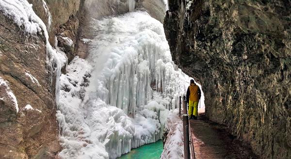 Bild 1 von 5: Spazierweg in der Partnachklamm