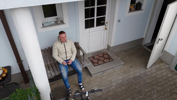 Bild 1 von 10: Stefan (29) hat inzwischen gelernt, verantwortlich mit Geld umzugehen. \