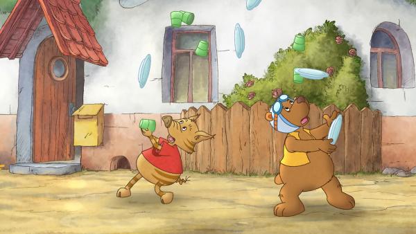 Bild 1 von 4: Eddi und Stulle legen eine Artistennummer ein.