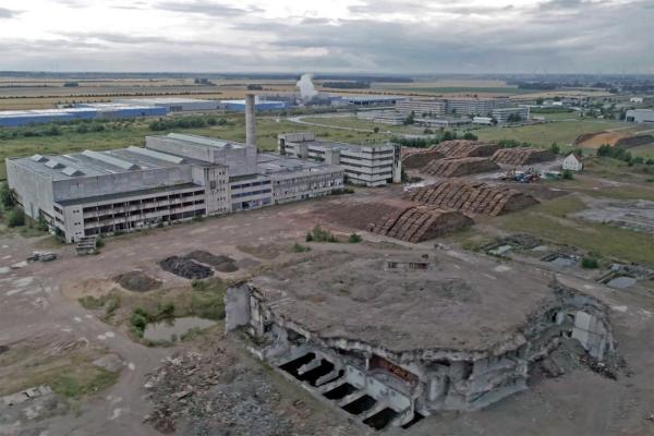 Bild 1 von 7: Die größte Investment-Ruine der DDR: In Stendal sollte das leistungsfähigste und modernste Kernkraftwerk in Europa gebaut werden, doch das Projekt wurde nie fertig gestellt.