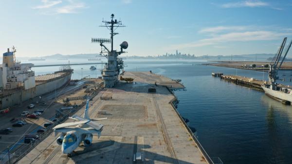 Bild 1 von 4: Die legendäre USS Hornet - eine schwimmende Stadt mit Flugdeck: Vom Pazifikkrieg bis zur Rettung der ersten Menschen auf dem Mond, ausgestattet mit Camping-Wagen. Welcome on Board!