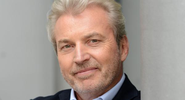 Bild 1 von 1: Michael Winterhoff: Der wohl der berühmteste Kinderpsychiater Deutschlands soll Kinder und Jugendliche mit Medikamenten ruhig gestellt haben.
