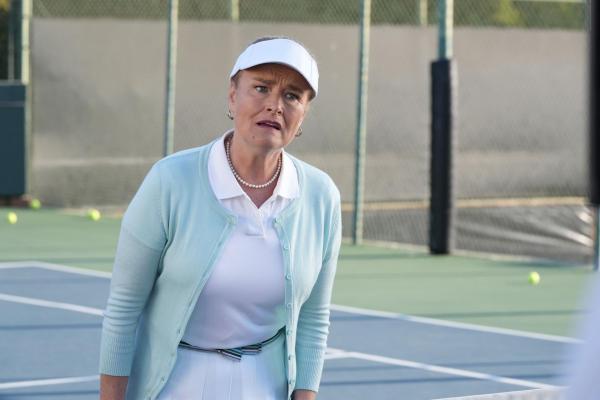 Bild 1 von 11: Virginia Kremp (Jennifer Irwin)