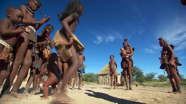 Bild 1 von 3: Im Bild: Namibia - wenig bekannt, aber wunderschön - erstaunt seine Besucher immer wieder durch die Weite und Pracht seiner endlosen Landschaften.