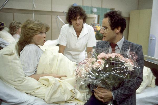 Bild 1 von 1: Stefan (Volker Eckstein, r.) kann nicht begreifen, dass Franziska (Marion Kracht, l.) seiner Werbung nicht nachgibt. Pfleger Mischa (Jochen Schroeder, M.) versucht zu vermitteln.