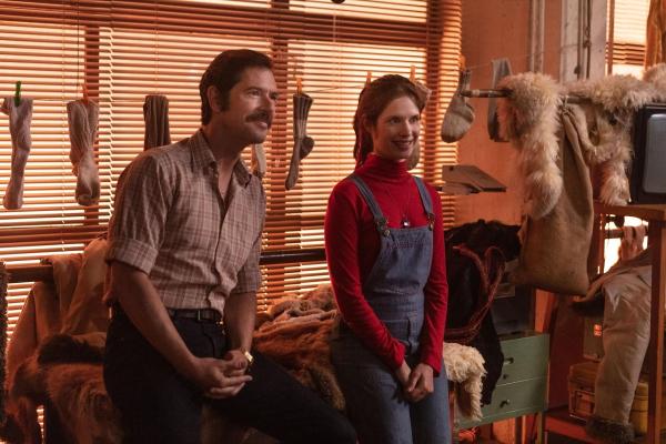 Bild 1 von 6: Didier Mathure (Melvil Poupaud, l.); Véra Clouseau (Daphné Patakia, r.)