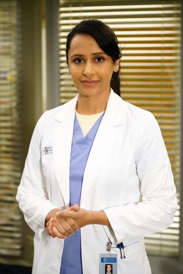 Bild 1 von 65: (12. Staffel) - Neue Herausforderungen warten täglich auf Jessica (Pia Shah) ...