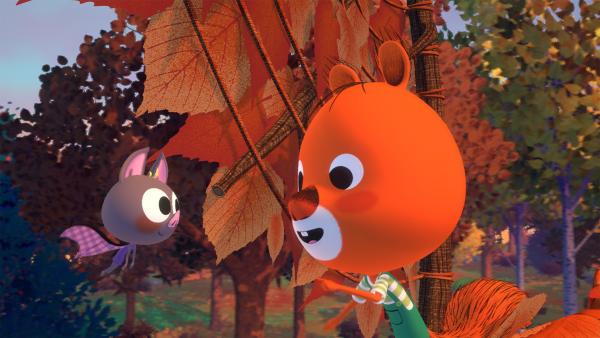 Bild 1 von 1: Edmund und Mitzi hecken einen Plan aus.