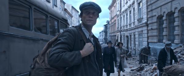 Bild 1 von 12: Max (August Diehl).
