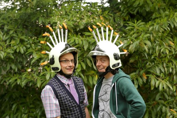 Bild 1 von 2: Bernhard Hoëcker und Wigald Boning in \