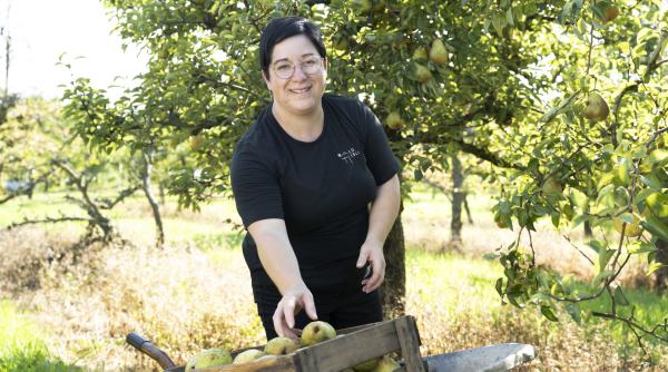 Bild 1 von 5: Heute geht es zu Stefanie Huber in den Ortenaukreis im Mittleren Schwarzwald. Streuobstwiesen, Weinberge und etwas Wald gehören zum Hof der Hubers.