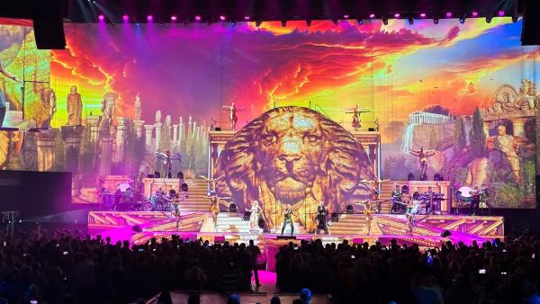 Bild 1 von 2: DJ Bobo-Konzert