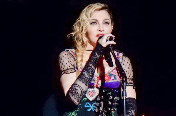 Bild 1 von 5: Im Bild: Madonna - Rebellin des Pop und eine Ikone, die Tabus bricht und Konventionen herausfordert.