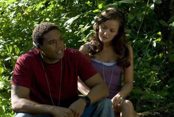 Bild 1 von 4: Jake (Texas Battle, l.); Mara (Aleksa Palladino, r.)