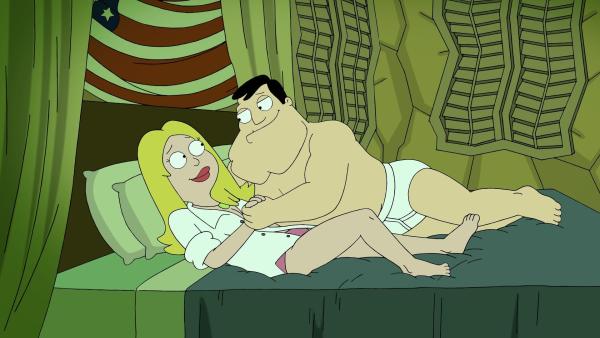 Bild 1 von 8: Francine, l.; Stan, r.