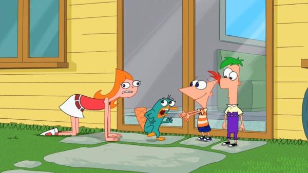 Bild 1 von 10: Nichts ist unmöglich in der Welt der Stiefbrüder Phineas und Ferb. Perry, ihr scheinbar harmloses Schnabeltier, hat eine zweite Identität als smarter Geheimagent P. und der üble Dr. Doofenschmirtz trachtet ohne Unterlass nach der Weltherrschaft. Die ungleichen Jungs sind das ideale Gespann. Während aus Phineas die verrückten Ideen nur so heraussprudeln, sorgt das Erfindergenie Ferb für die Umsetzung. Das Ergebnis sind abenteuerliche Aktionen. Die Geschwister haben sich fest vorgenommen, der Langeweile in den Sommerferien keine Chance zu geben und jeden Ferientag so phinomenal ferbastisch wie nur möglich zu gestalten. Währenddessen versucht Phineas Schwester Candace stets, den beiden einen Strich durch die Rechnung zu machen.