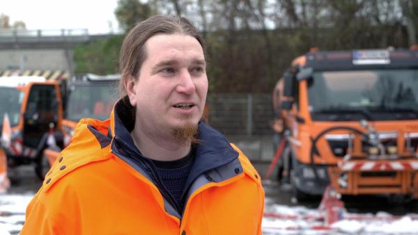 Bild 1 von 11: Im Bild: Interview mit MA48 Angestellten bei Schaumparty.