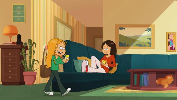 Bild 1 von 3: Marine hat die letzten Tickets der Schul-Tombola ergattert.