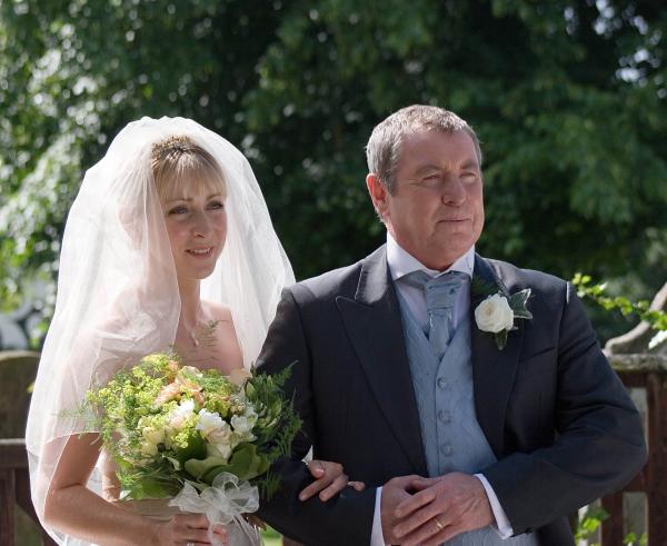 Bild 1 von 8: Cully Barnaby (Laura Howard) und DCI Tom Barnaby (John Nettles).