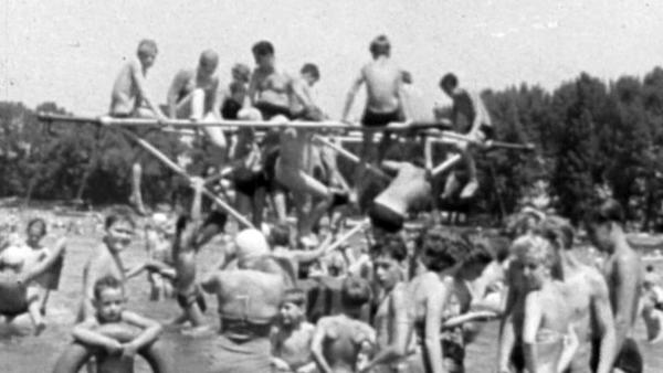 Bild 1 von 13: Im Bild: Spielplatz.