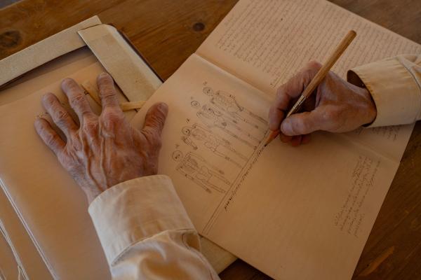 Bild 1 von 6: Skizze der Skelettfunde von Chaeroneia: Archäologe Panagiotis Stamatakis dokumentiert 1871 akribisch die Überreste der Heiligen Schar, einer Eliteeinheit aus 150 Liebespaaren.