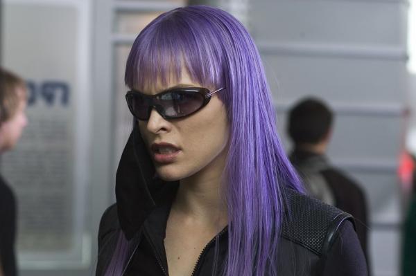 Bild 1 von 4: Violet Song jat Shariff (Milla Jovovich) ist zum Kampf bereit.