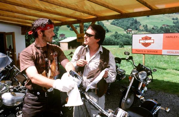 Bild 1 von 15: Im Bild (v.li.): Michael Roll (David Gilan), Helmut Berger (Thomas Buchinger).
