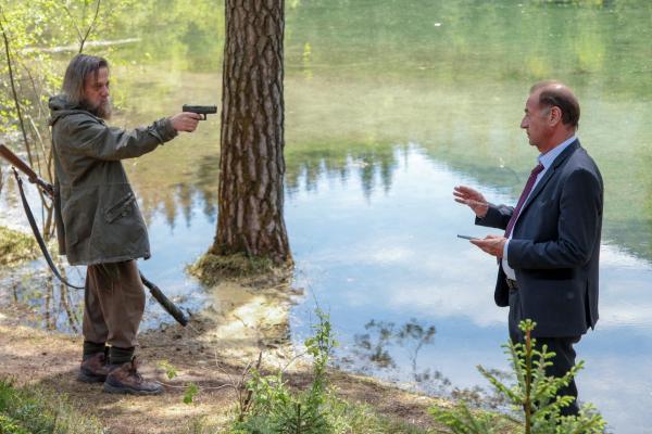 Bild 1 von 13: Im Bild (v.li.): Johann Nikolussi (Gerald Manz), Dietrich Siegl (Otto Dirnberger).