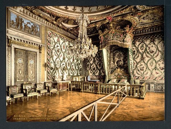 Bild 1 von 2: Im Bild: Schlafzimmer von Marie Antoinette, Fontainebleau Palast, Frankreich.