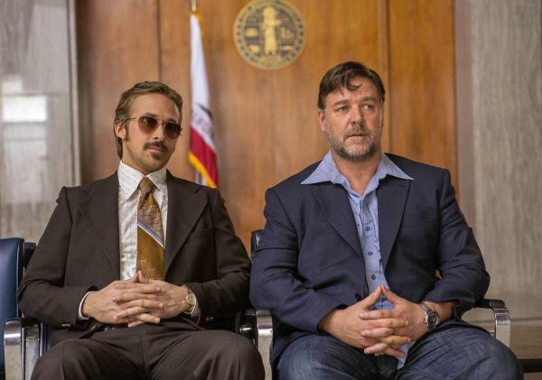 Bild 1 von 14: Holland March (Ryan Gosling, l.); Jackson Healy (Russell Crowe, r.)