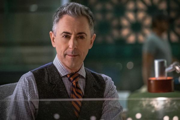 Bild 1 von 18: Dr. Dylan Reinhart (Alan Cumming)