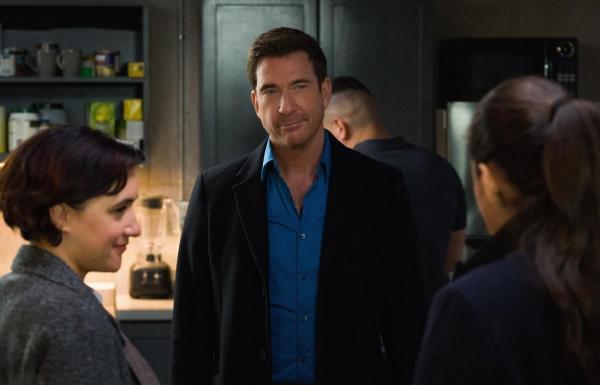 Bild 1 von 8: Special Agent Hana Gibson (Keisha Castle-Hughes, l.); Supervisory Special Agent Remy Scott (Dylan McDermott, Mitte)