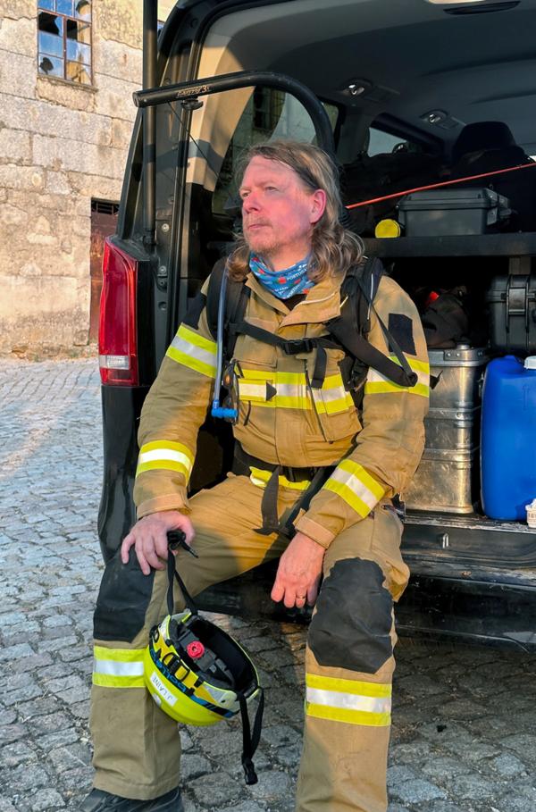 Bild 1 von 4: Jarkko T. Laine war an der Produktion der Dokumentation über die Waldbrände in Portugal als Kameramann beteiligt.