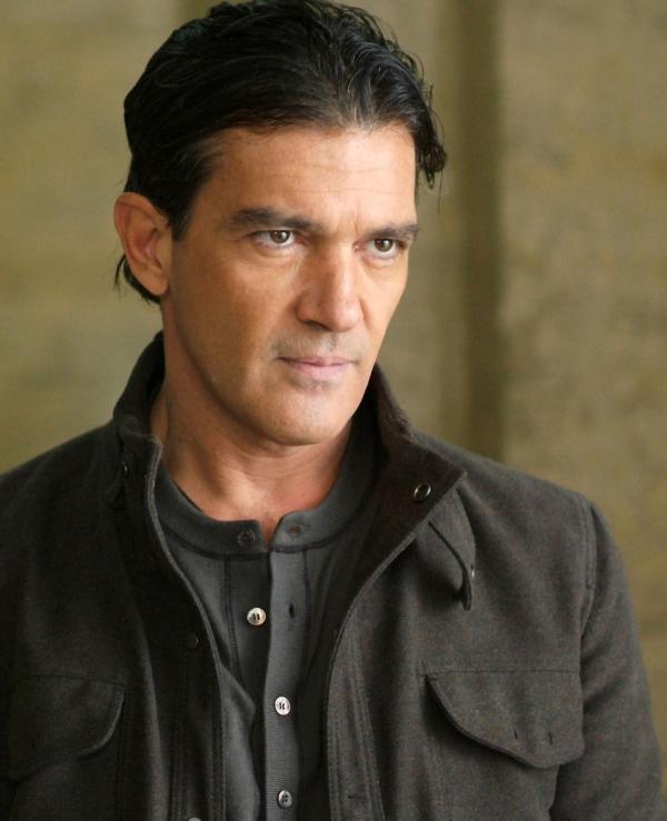 Bild 1 von 19: Um einen neuen Coup zu starten braucht Kunstdieb Keith Ripley einem Komplizen. Er glaubt in Gabriel Martin (Antonio Banderas) genau den richtigen gefunden zu haben. Doch Martin ist zunächst nicht sonderlich an dem verlockenden Angebot interessiert ...