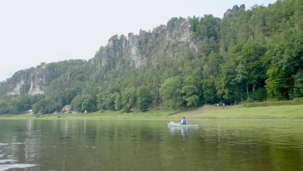 Bild 1 von 11: Die Elbe und ihre Nebenflüsse haben maßgeblich zur Erosion und Formung des Elbsandsteingebirges beigetragen.